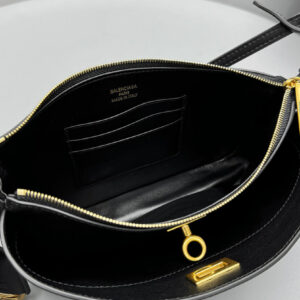 Balenciaga Rodeo Sling Pochette Black